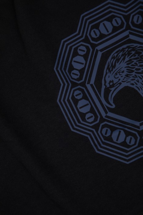 Товар черного цвета с внутренней стороны