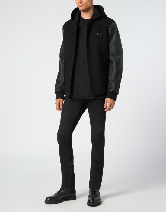 бомбер  по цене 67443 руб вид справа