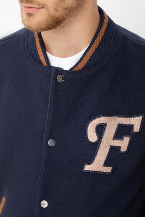 бомбер  из италии вид сбоку