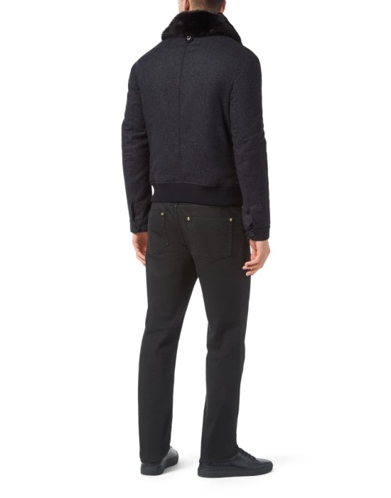 бомбер  по цене 152648 руб вид справа