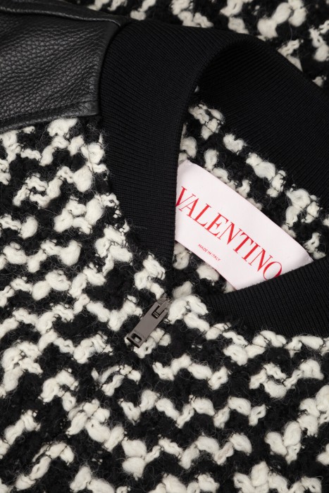 бомбер  для взрослого возраста с изнаночной стороны