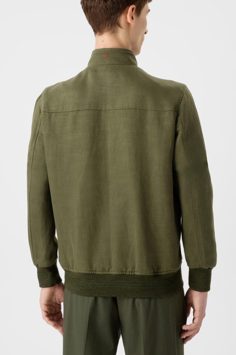 бомбер  по цене 189750 руб вид справа