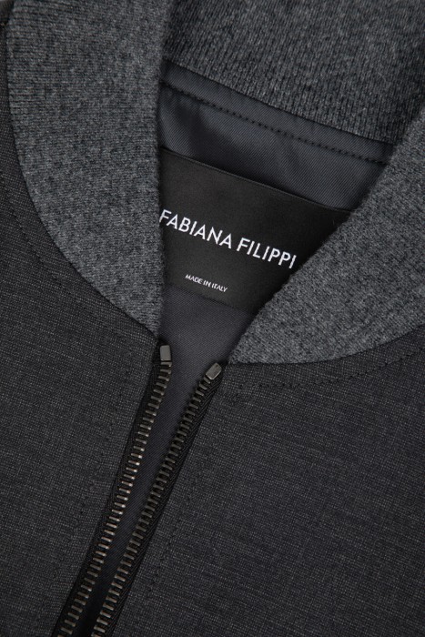 бомбер  из хлопка спереди