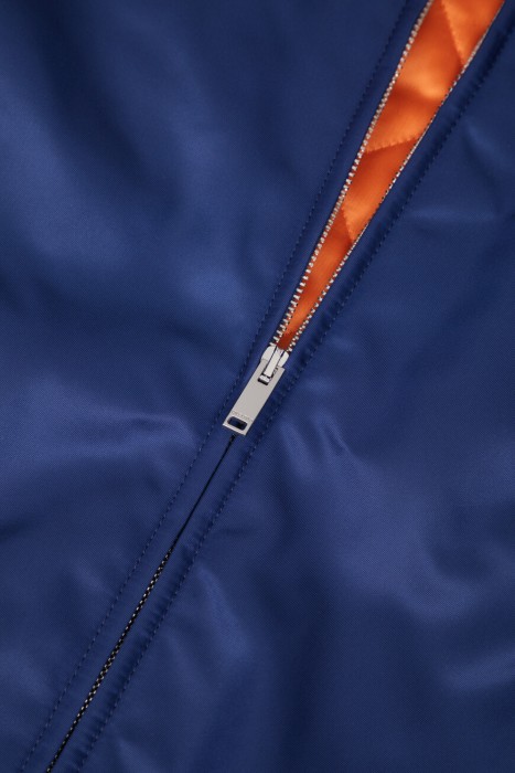 бомбер  для взрослого возраста с изнаночной стороны