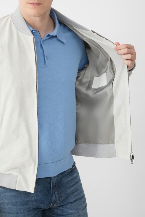 бомбер  из хлопка спереди