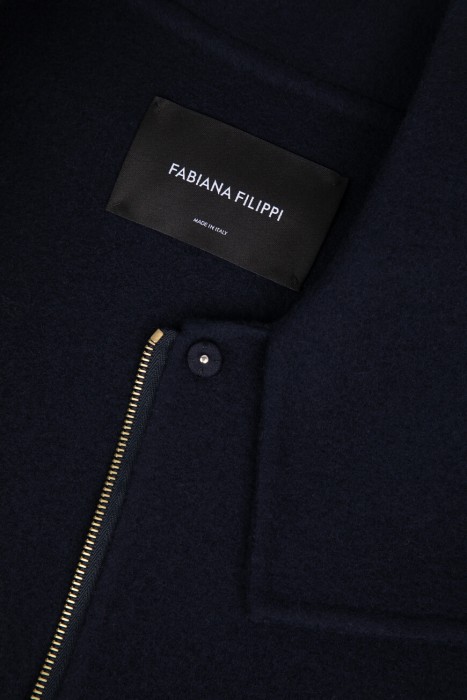 Продукция для женщин фото