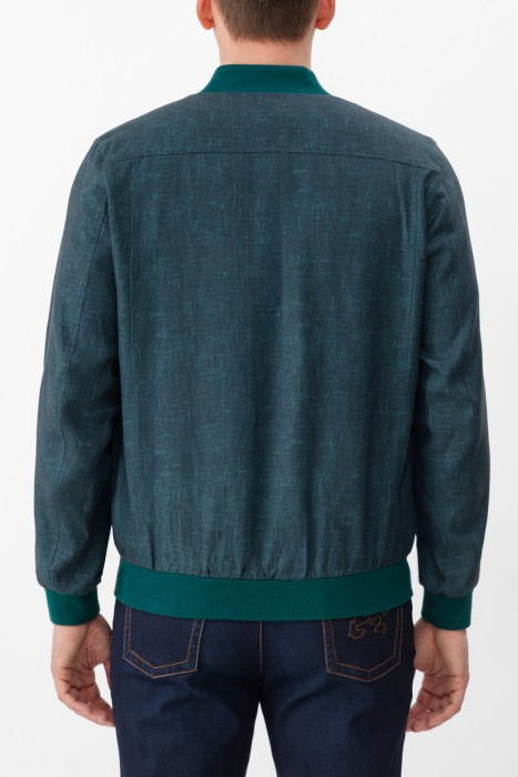 бомбер  по цене 147400 руб вид справа