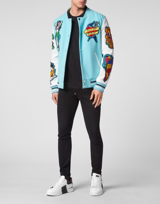 Товар голубого цвета с внутренней стороны