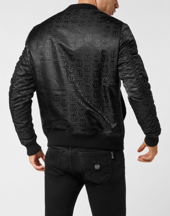 бомбер  из америки вид сбоку