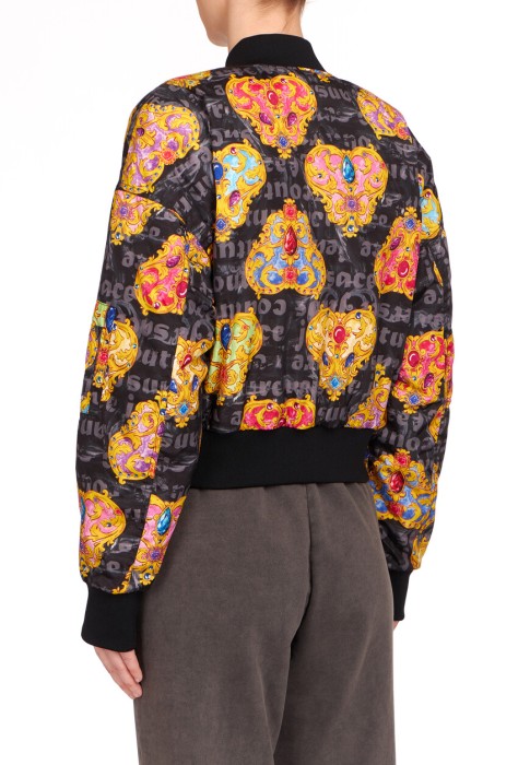 Товар черного цвета с внутренней стороны