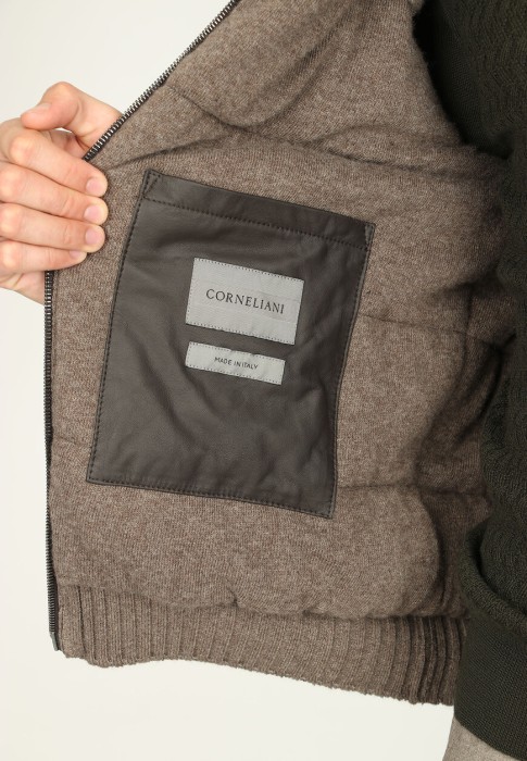 бомбер  из проверенных материалов спереди