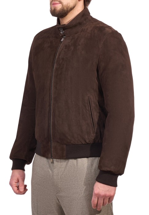 Товар коричневого цвета с внутренней стороны