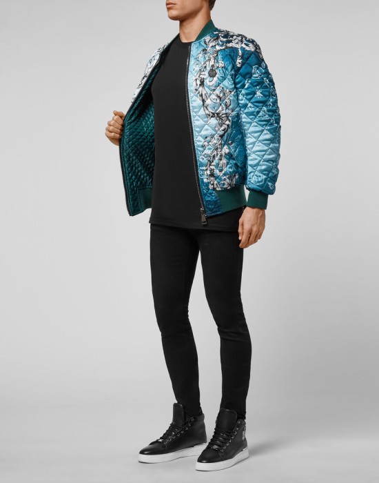 бомбер  по цене 90440 руб вид справа