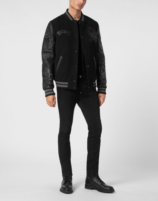 бомбер  по цене 115119 руб вид справа