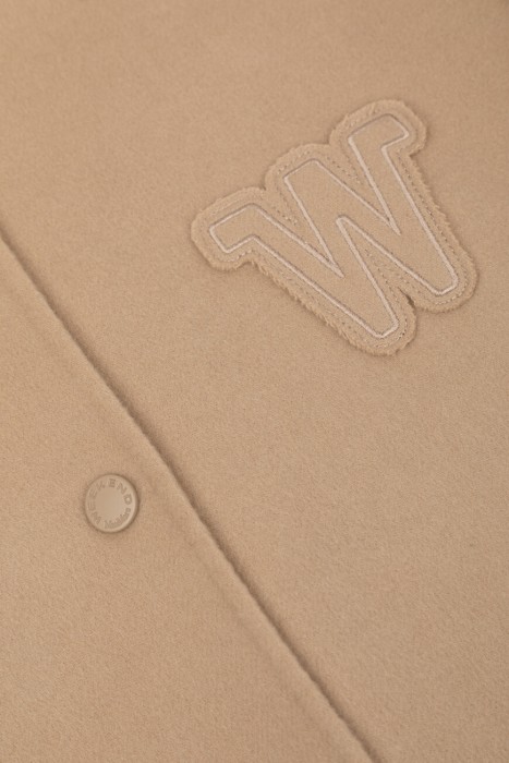 бомбер  спортивного стиля с лицевой стороны