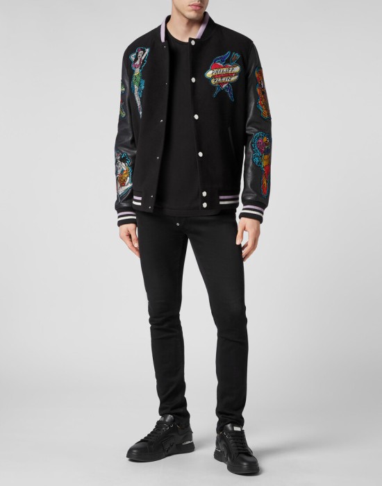 бомбер  по цене 289408 руб вид справа