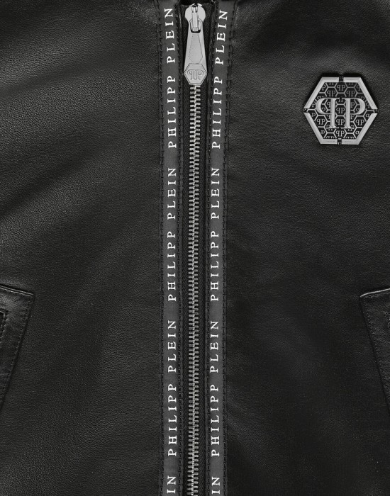 бомбер  из америки вид сбоку