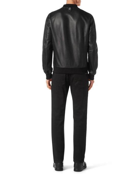 бомбер  по цене 154940 руб вид справа