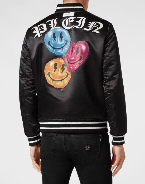 бомбер  из америки вид сбоку