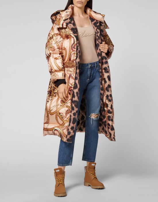 Товар бежевого цвета с внутренней стороны