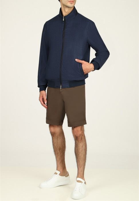 бомбер  по цене 264900 руб вид справа