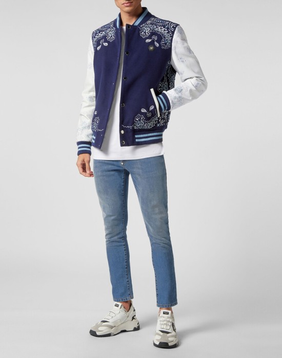 бомбер  по цене 212534 руб вид справа