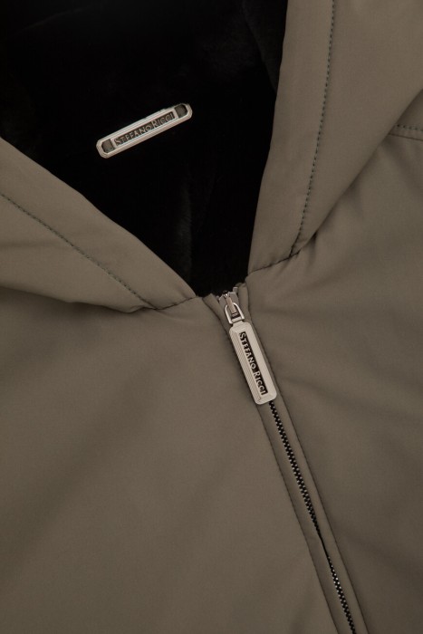 бомбер  из англии вид сбоку