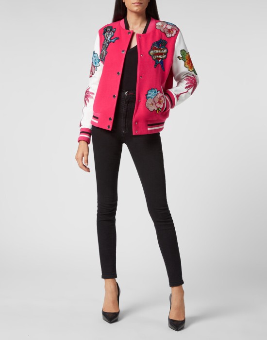 Товар розового цвета с внутренней стороны