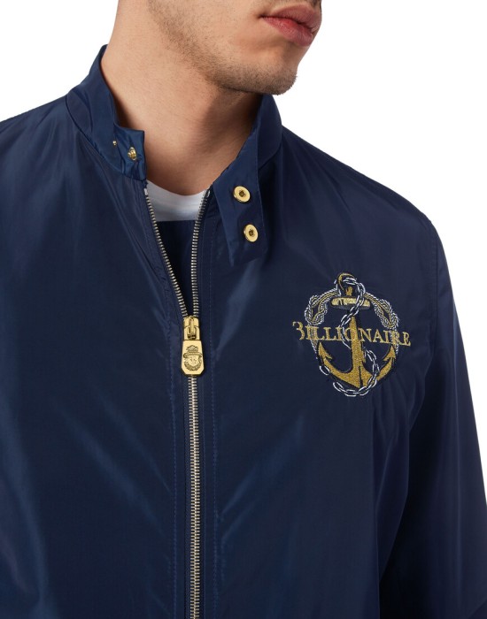 Товар синего цвета с внутренней стороны