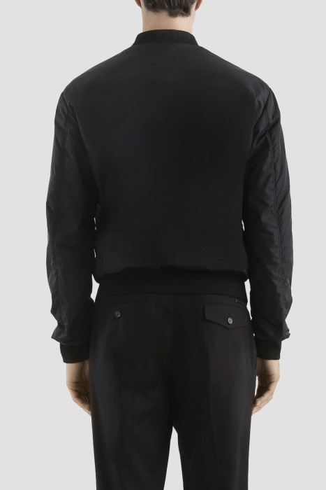 бомбер  по цене 284500 руб вид справа