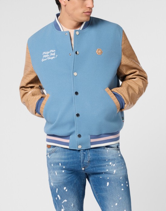 бомбер  по цене 360470 руб вид справа