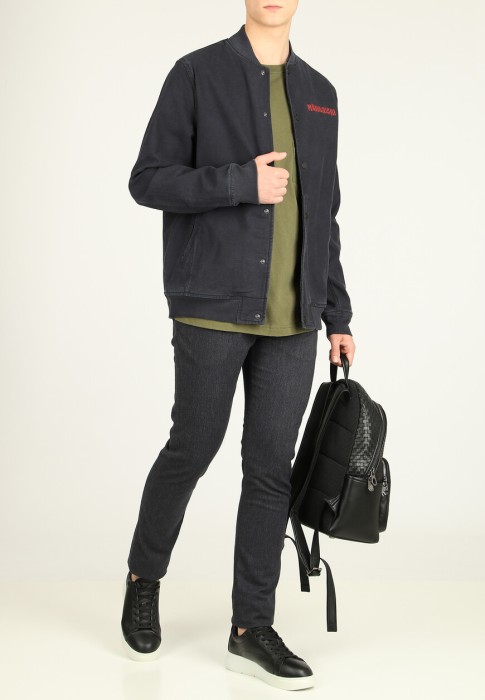 бомбер  от бренда maharishi вид слева