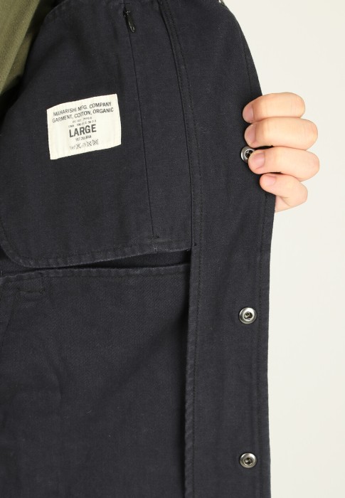 бомбер  универсального стиля с лицевой стороны