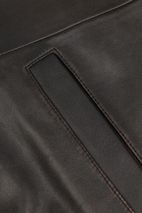 бомбер  для взрослого возраста с изнаночной стороны