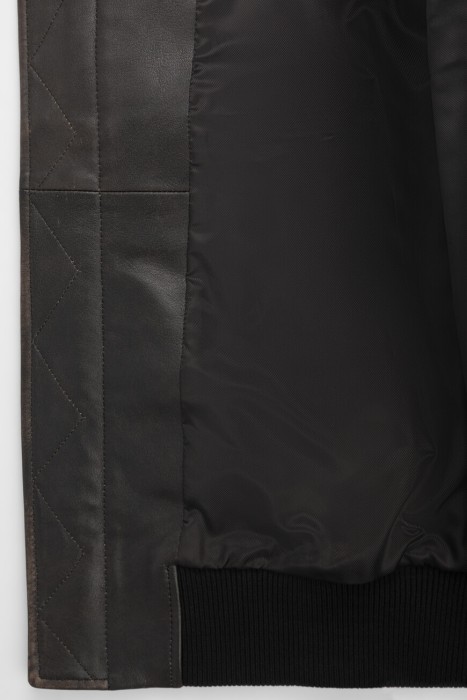 бомбер  вид сзади