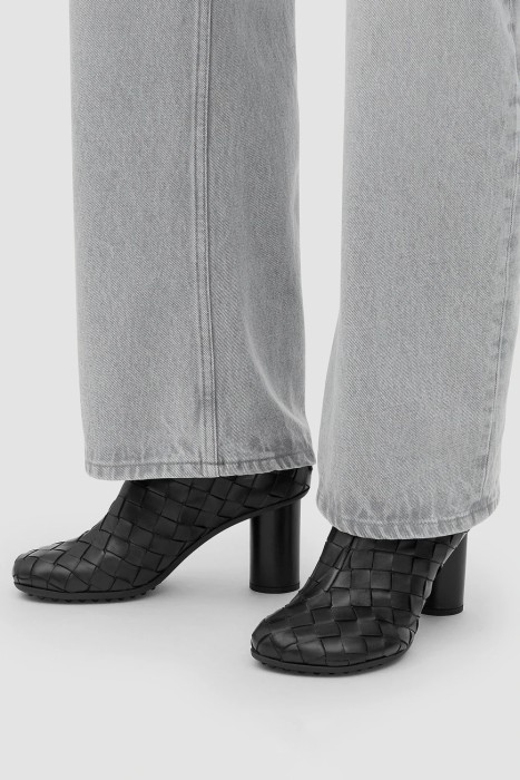 ботильоны  модель atomic от бренда bottega veneta вид слева