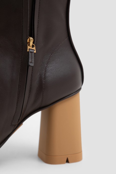 ботильоны  модель из эксклюзивной коллекции shore универсального стиля с лицевой стороны