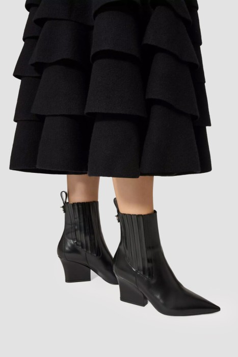 ботильоны  модель vlogo lockette от бренда valentino вид слева