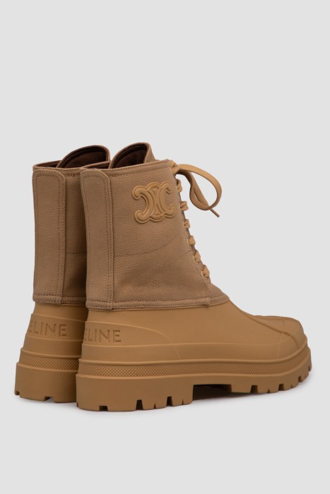 Товар коричневого цвета с внутренней стороны