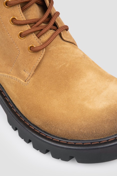 ботинки  модель sierra для взрослого возраста с изнаночной стороны