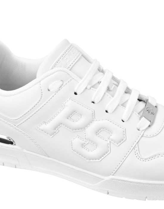 Товар белого цвета с внутренней стороны