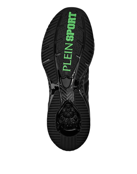 Товар черного цвета с внутренней стороны