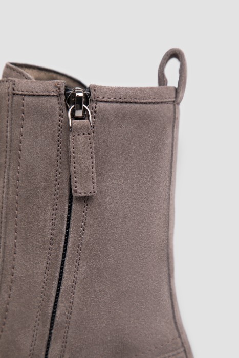 ботинки  универсального стиля с лицевой стороны