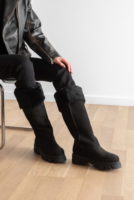 ботинки  по цене 67200 руб вид справа