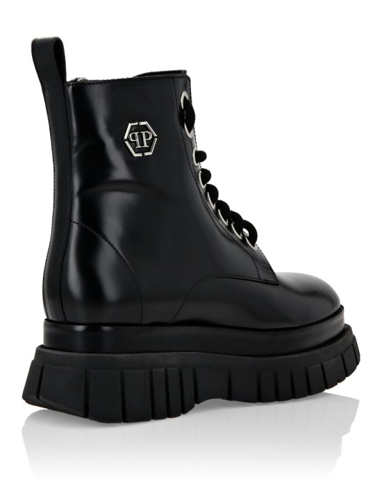 ботинки  по цене 33723 руб вид справа