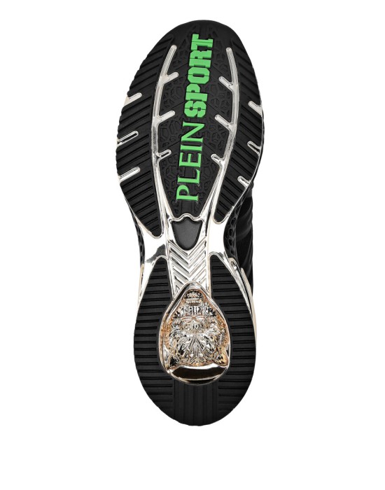 Товар черного цвета с внутренней стороны