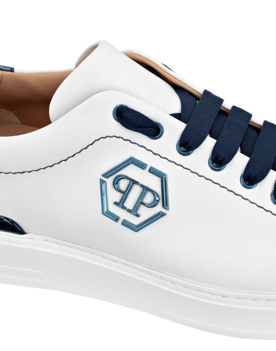 ботинки  из проверенных материалов спереди