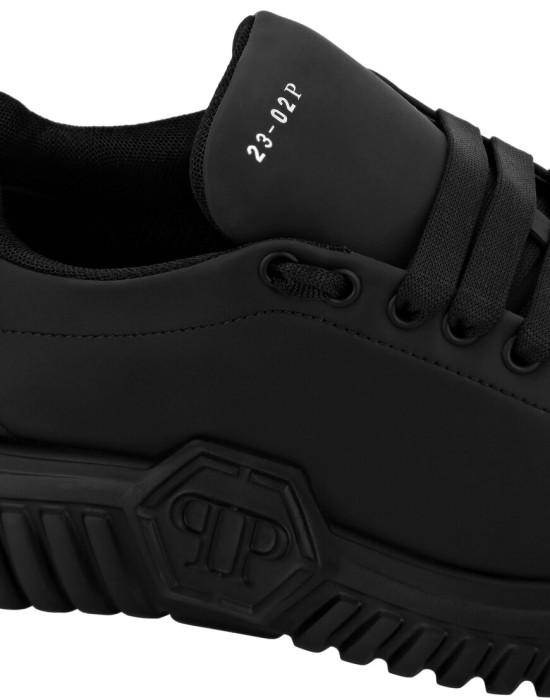 ботинки  из проверенных материалов спереди