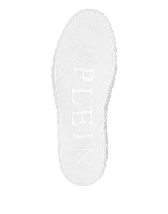 Товар белого цвета с внутренней стороны