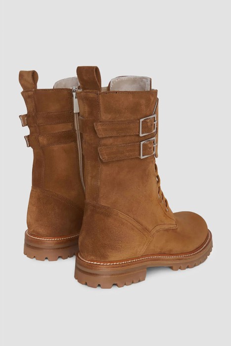 Товар коричневого цвета с внутренней стороны